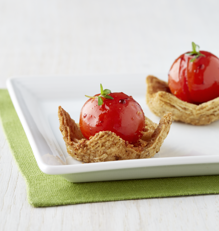 Roasted Cherry Tomato Triscuit Cups {Recipe}