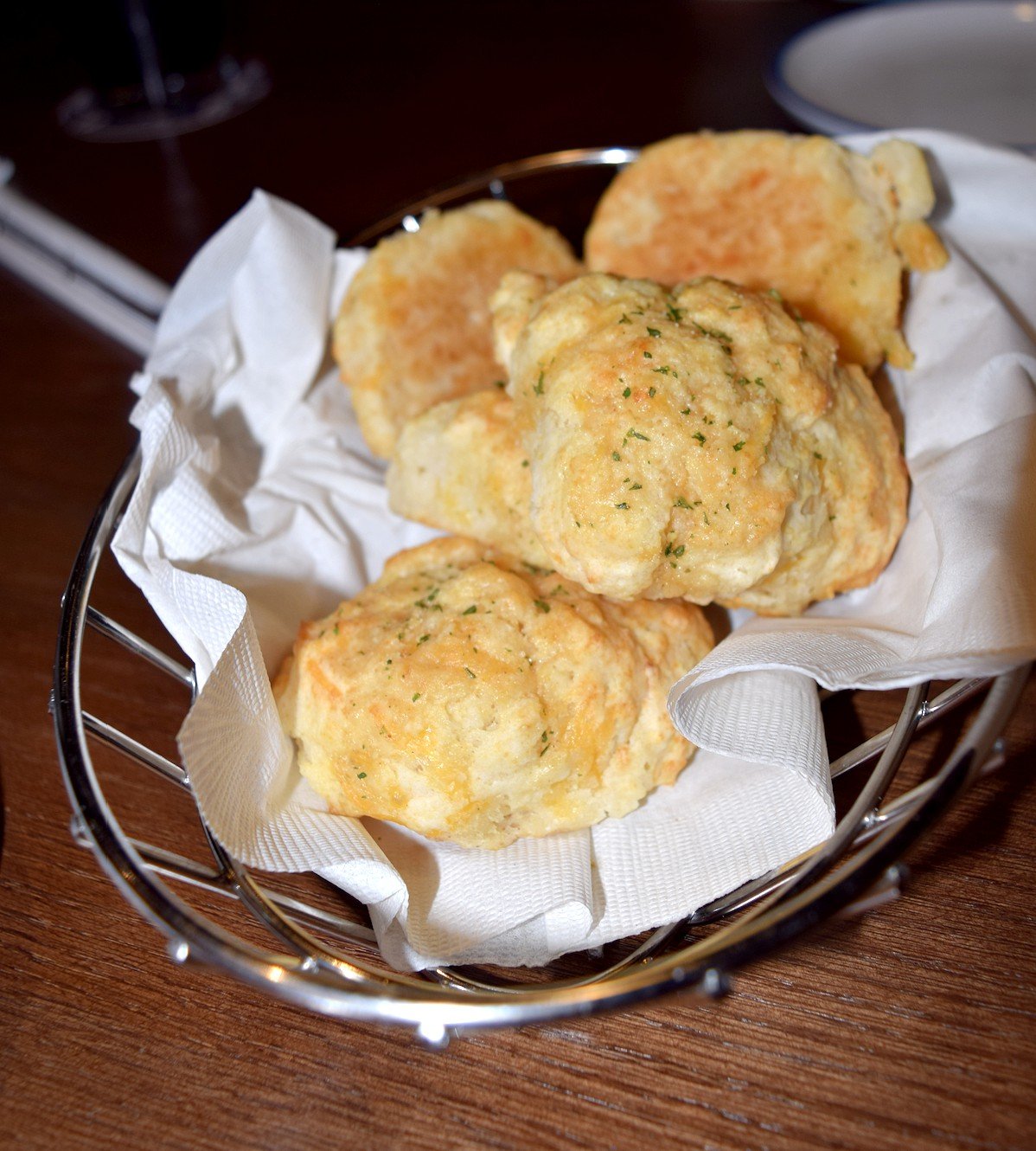 These cheesy biscuits starters from Red Lobster in Manassas, Virginia are my faves! 