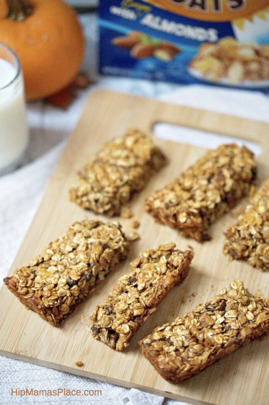 Fall is here! Make these easy and delicious Pumpkin-Almond Chocolate Chip Granola Bars! 