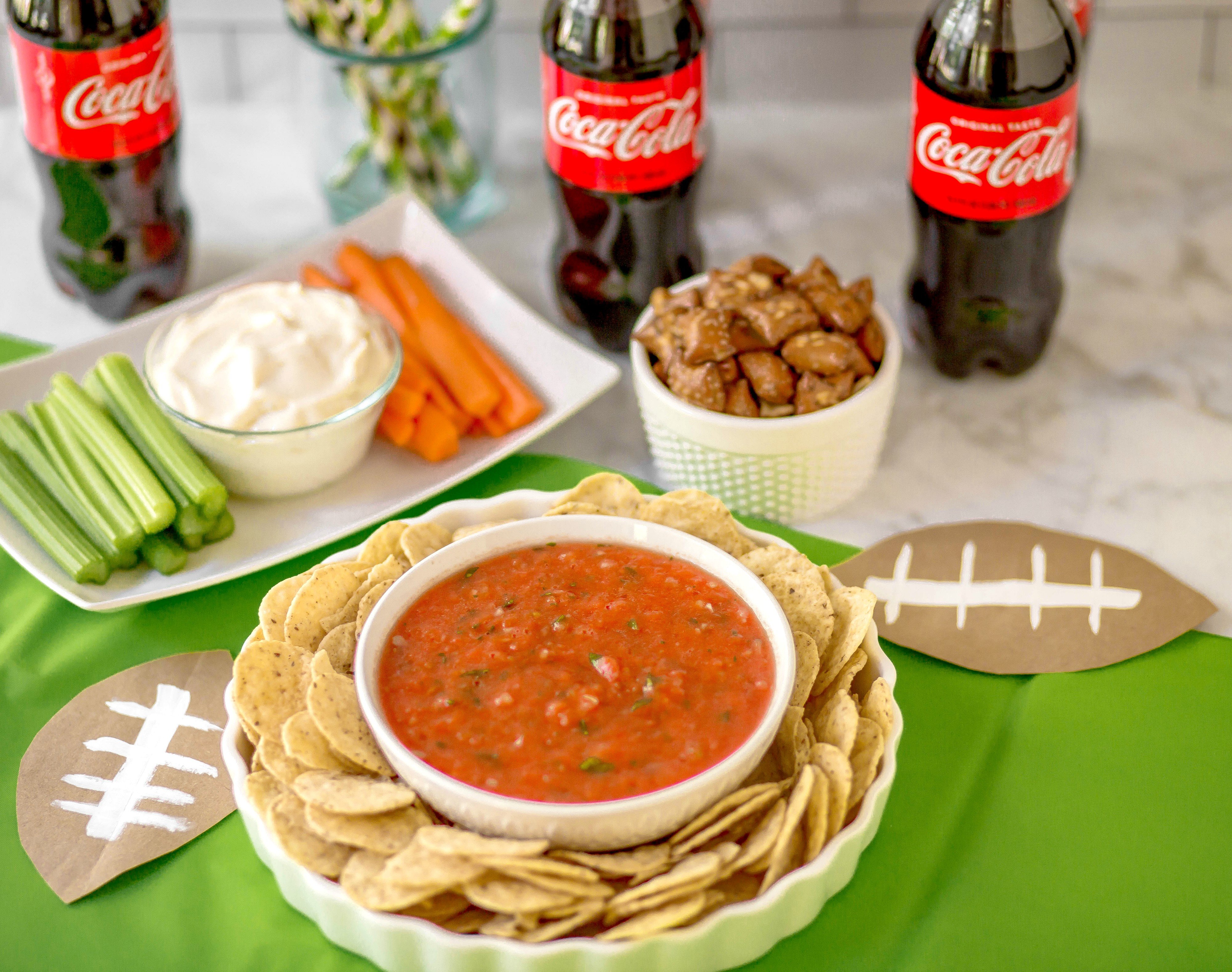Football season is here and I've got 5 top tips for throwing a football party! Plus, you'll love my quick and easy 5 Minute Homemade Salsa recipe! Full story @ www.hipmamasplace.com! #AD #SoFabFood #HomeGatingHacks #CollectiveBias