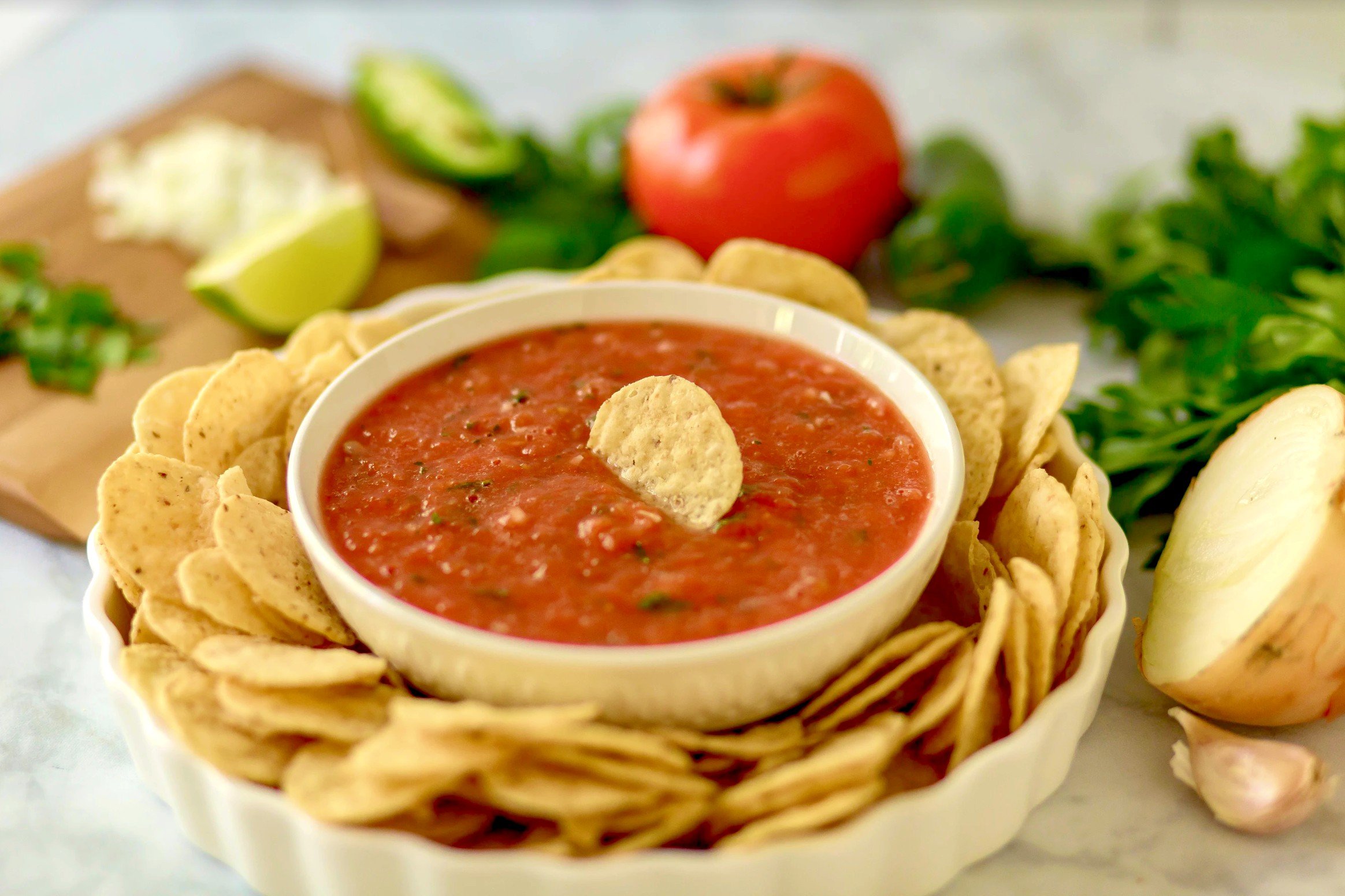 Football season is here and I've got 5 top tips for throwing a football party! Plus, you'll love my quick and easy 5 Minute Homemade Salsa recipe! Full story @ www.hipmamasplace.com! #AD #SoFabFood #HomeGatingHacks #CollectiveBias