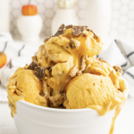 A bowl of Caramel Crunch Pumpkin Ice Cream