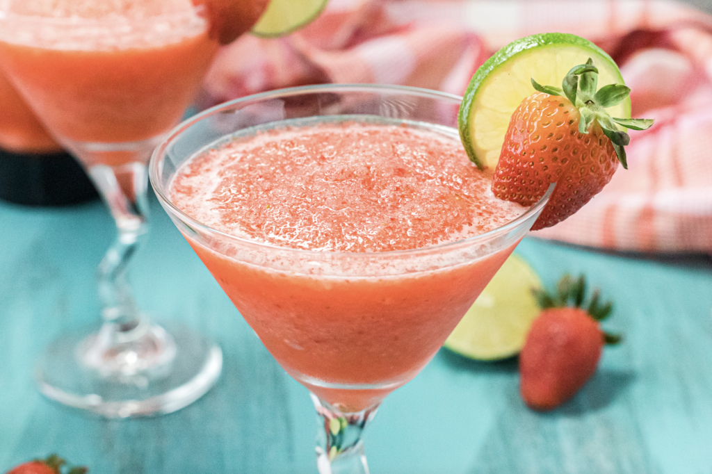 Easy Frozen Strawberry Daiquiri – Only 4 Ingredients!