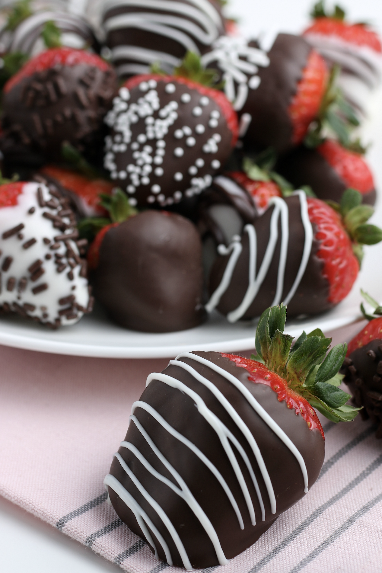 easy chocolate covered strawberries