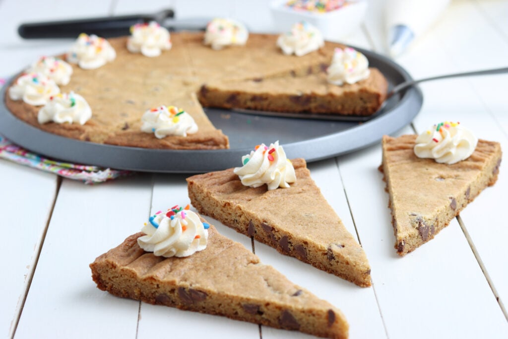 Easy Chocolate Chip Cookie Pizza Recipe