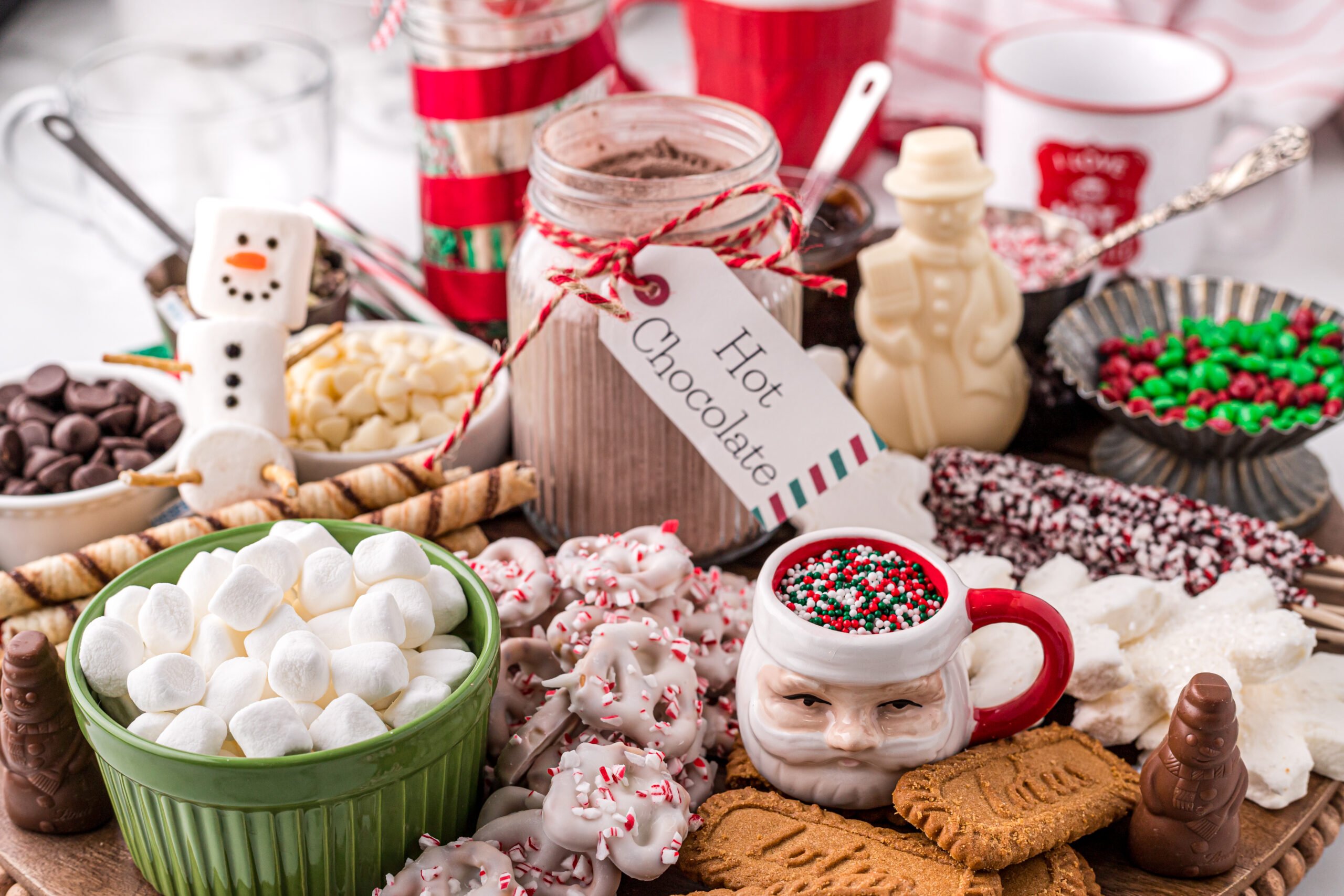 How to Make The Ultimate Hot Chocoalte Charcuterie Board