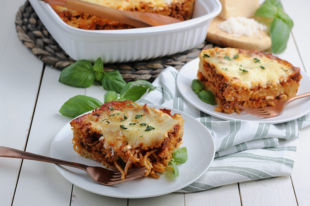 Easy Baked Spaghetti – {A Family Favorite!}