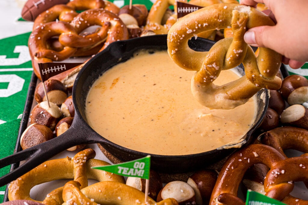 Easy Beer Cheese Dip