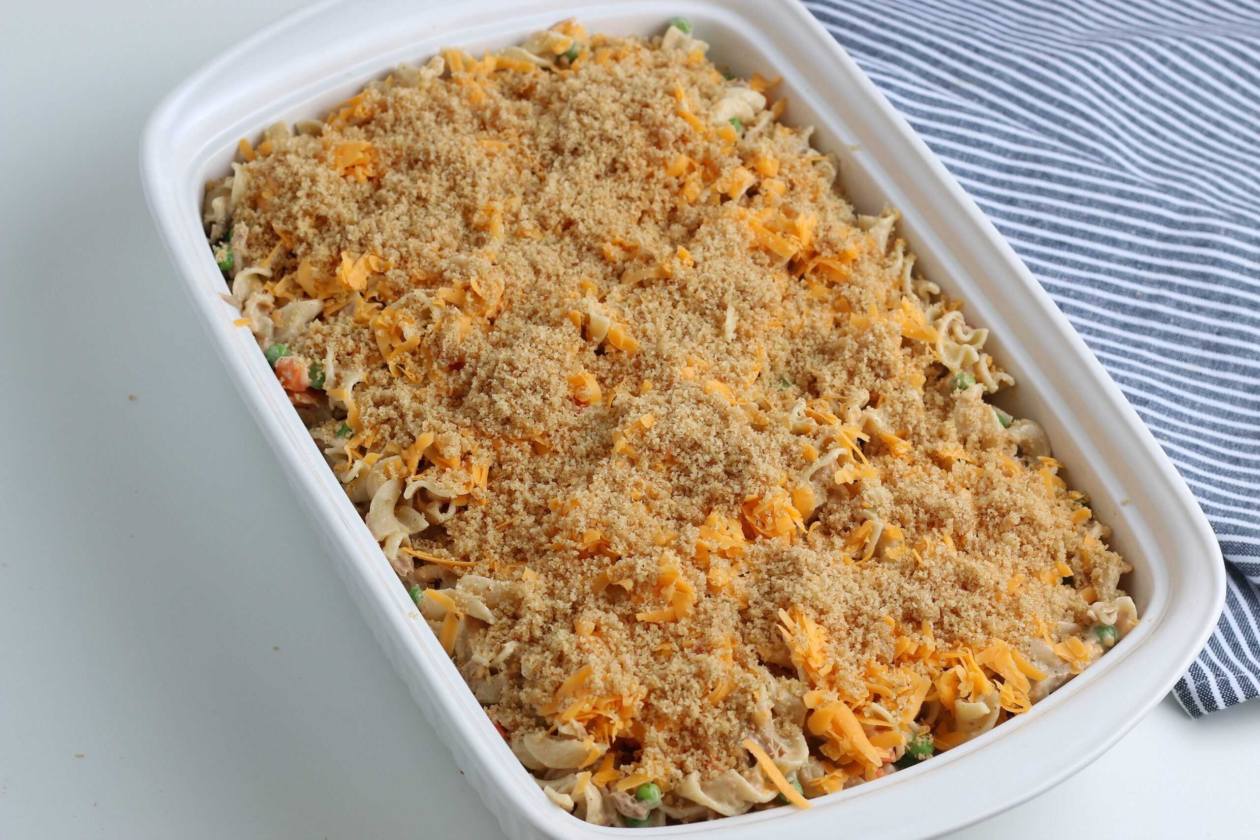 cheesy tuna noodle casserole