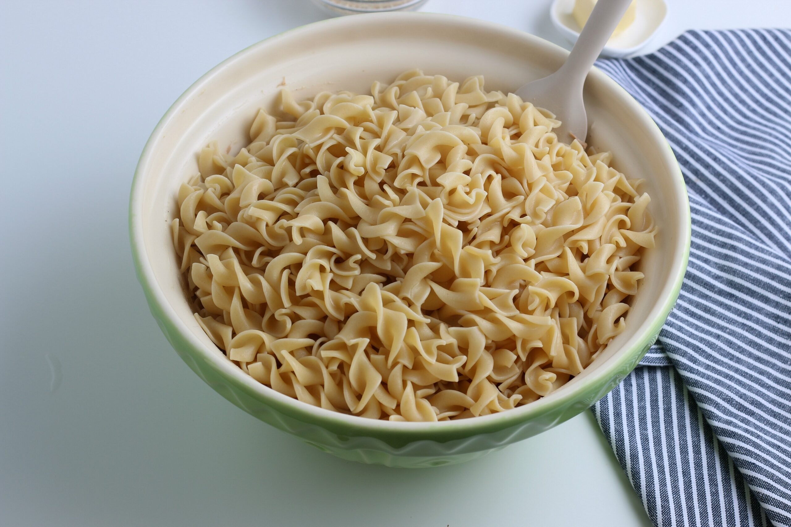 tuna casserole with egg noodles