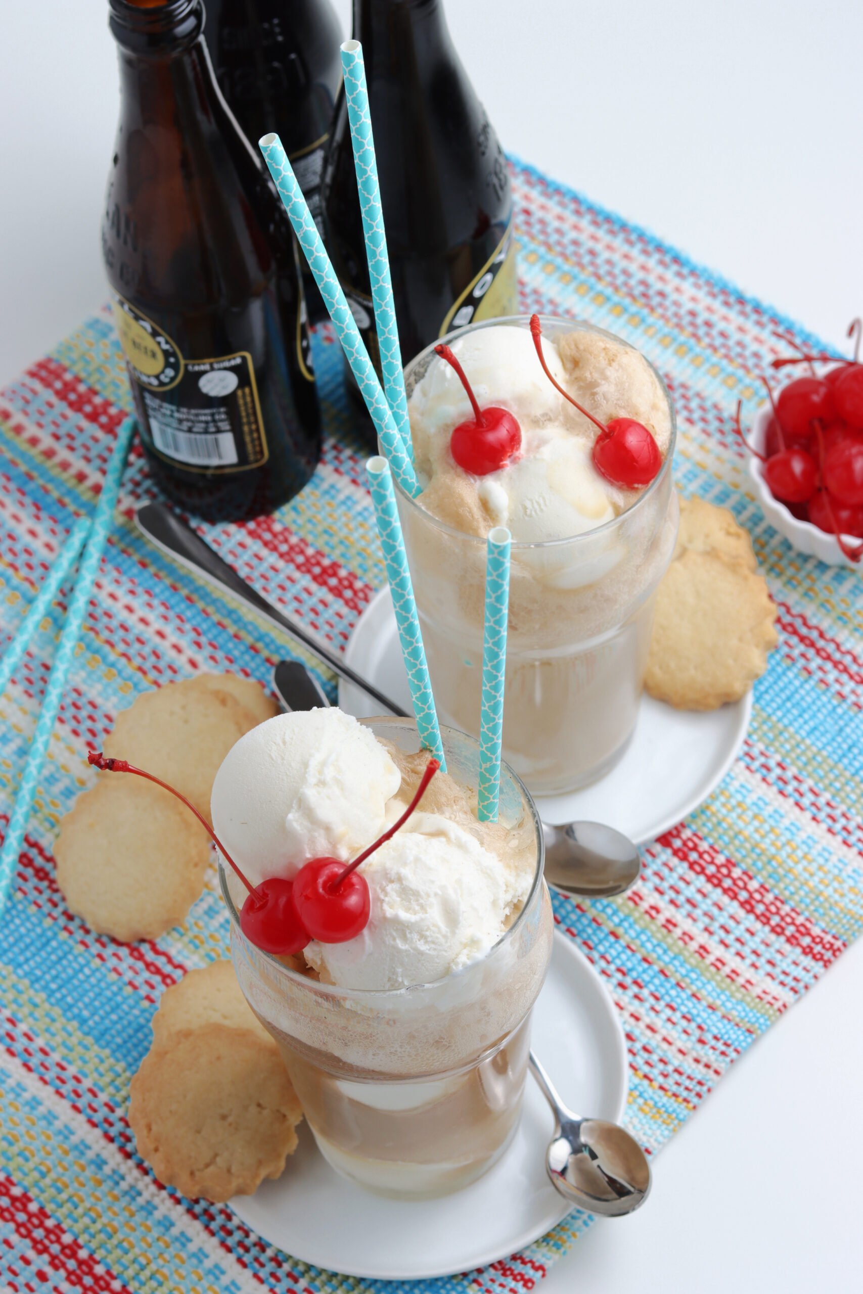 root beer and vanilla float ice cream