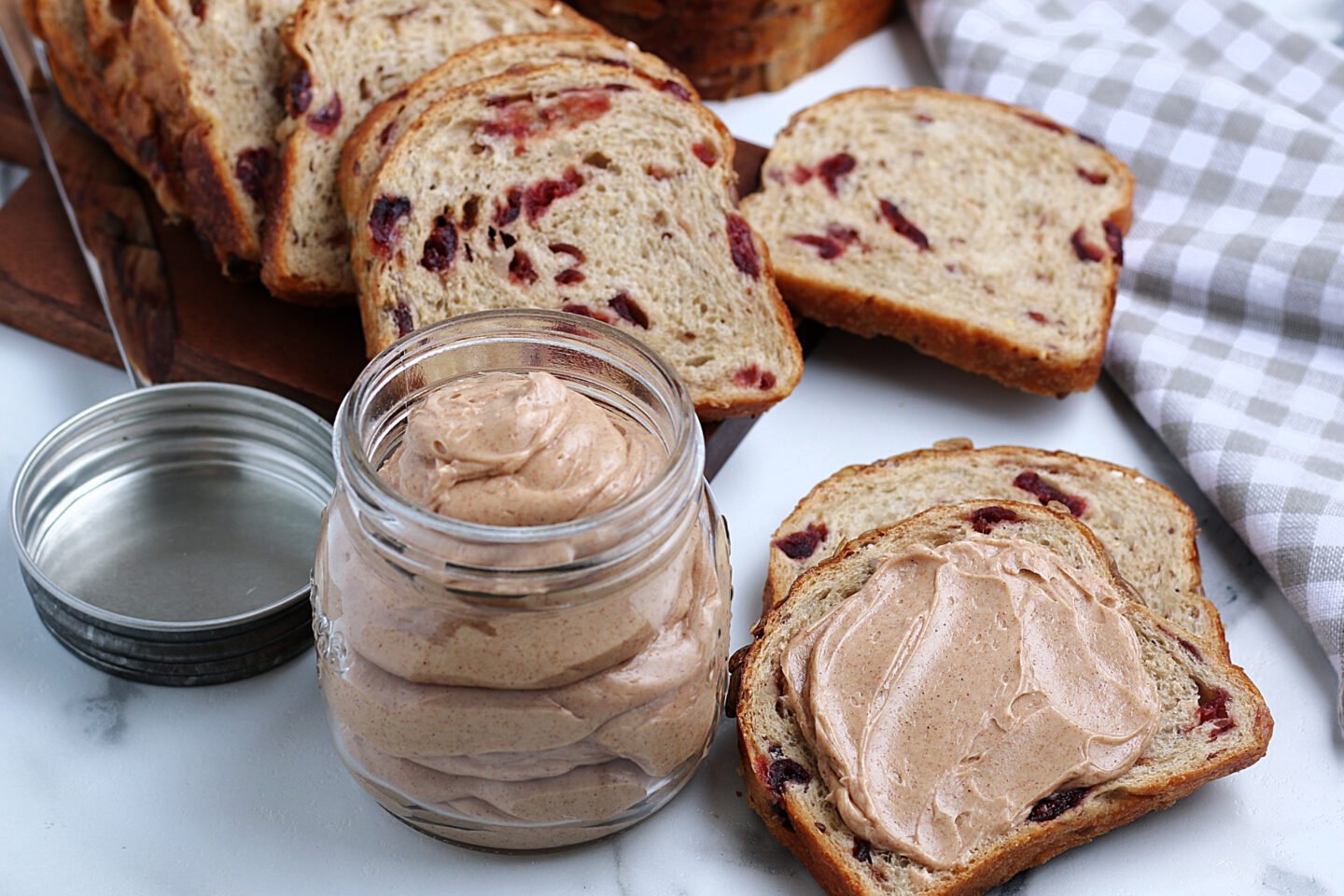 Cinnamon Honey Butter- Copycat Texas Roadhouse Butter