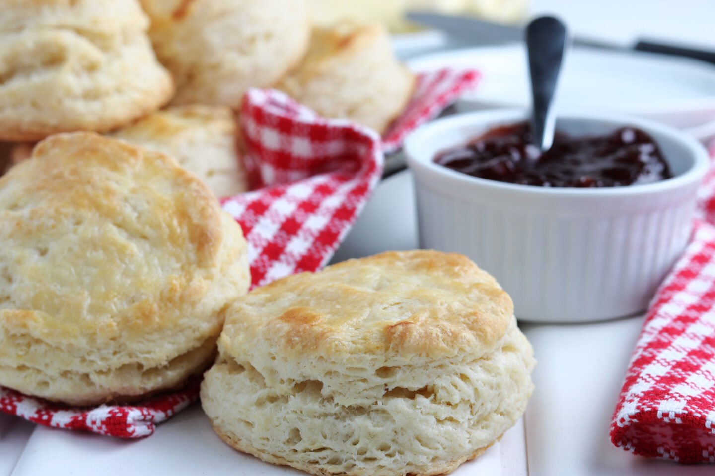 easy homemade buttermilk biscuits