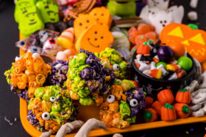 How to Make a Halloween Snack Board (Easy Snack Tray & Charcuterie Ideas for Parties)