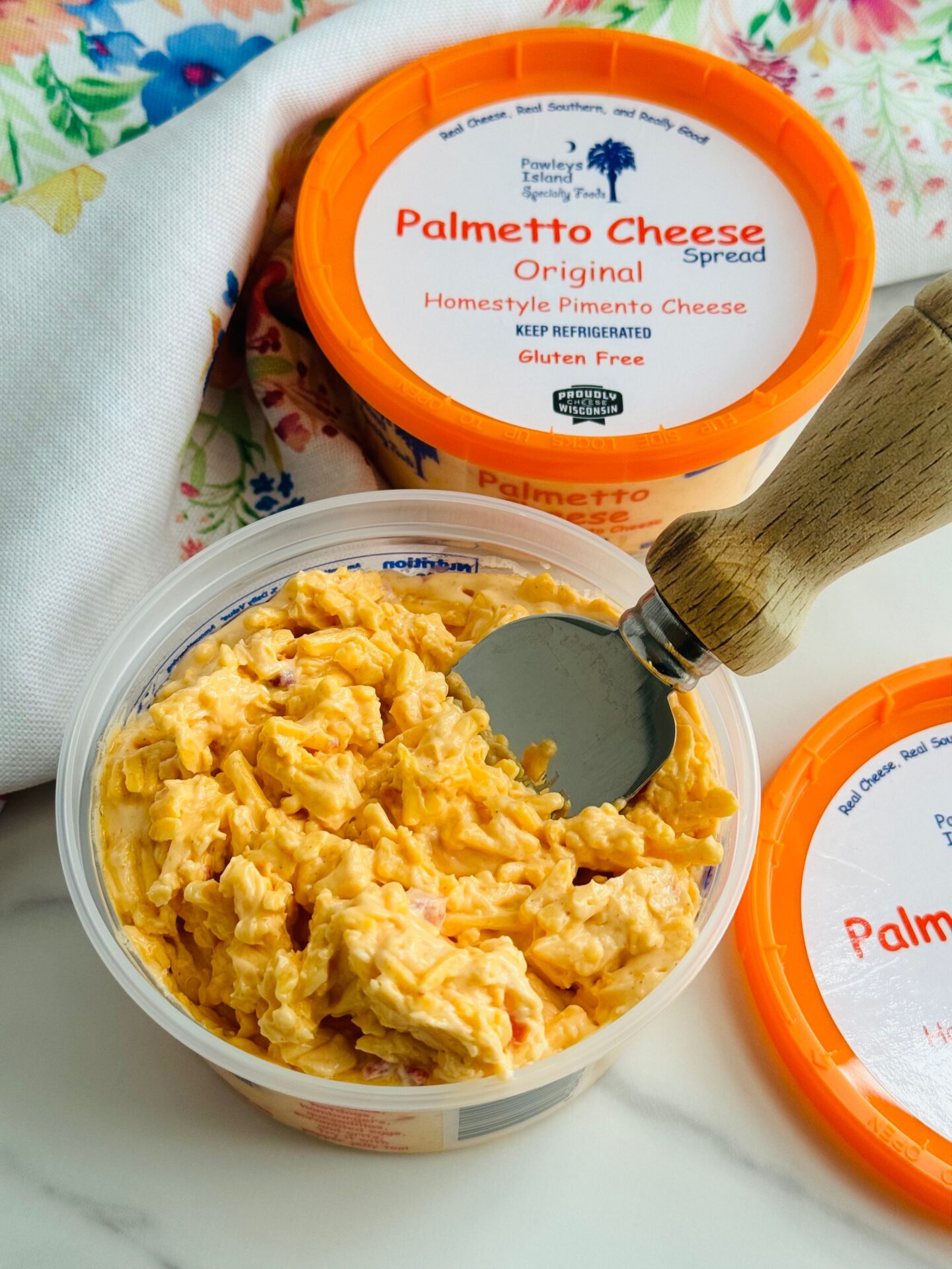 Palmetto Cheese in 11 oz tub 