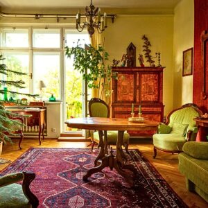 Old Meets New: How to Blend Antiques Into Your Modern Home Décor