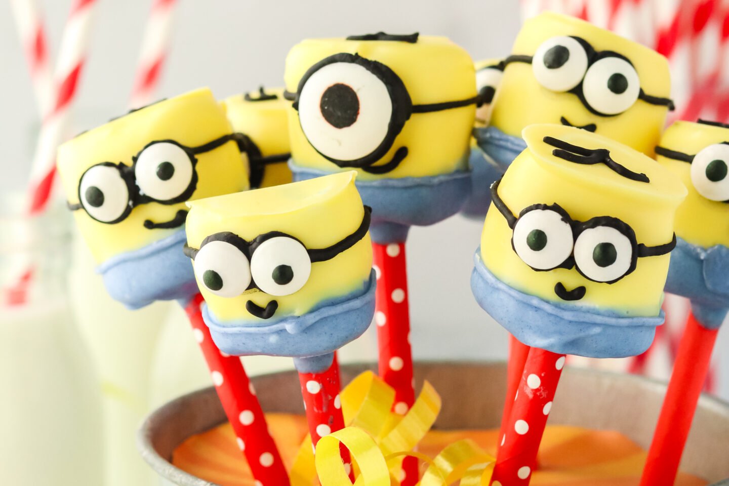 minions marshmallow pops