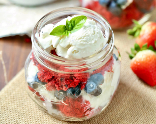 Red Velvet Berry Cobbler Recipe – Easy & Festive Summer Dessert