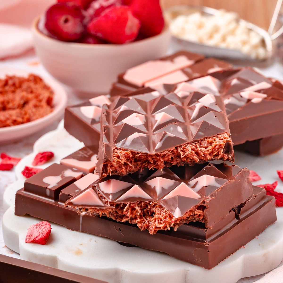 Dubai strawberry chocolate bar with crispy kataifi and strawberry filling